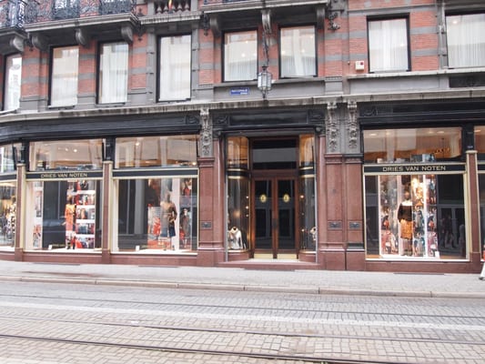 Dries Van Noten by null