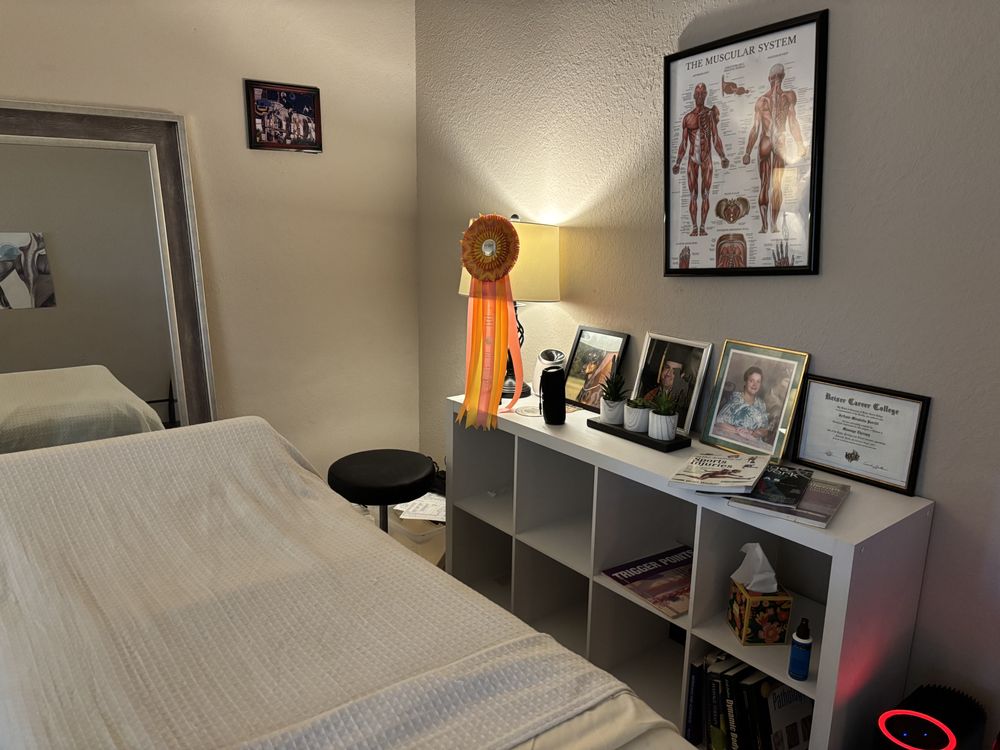 Belladonna Therapy Logo