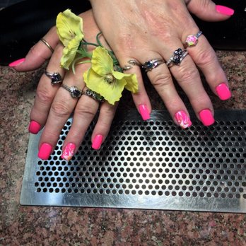 Kathy Organic Nails - Flower nails design with organic polish color. - Nail Salons Near Me - Everett, Washington Kathy Organic Nails - Flower nails design with organic polish color. - Nail Salons Near Me - Everett, Washington