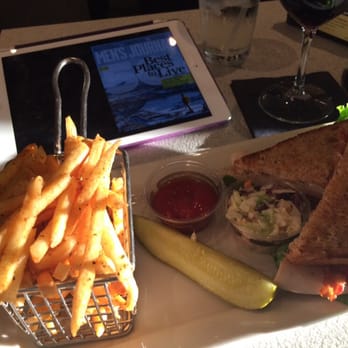 Engine Co No 28 - club with fries - American Near Me - Los Angeles, California