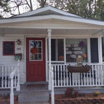 Side Street Bakery - The front of Side Street Bakery - Bakeries Near Me - Southport, North Carolina Side Street Bakery - The front of Side Street Bakery - Bakeries Near Me - Southport, North Carolina