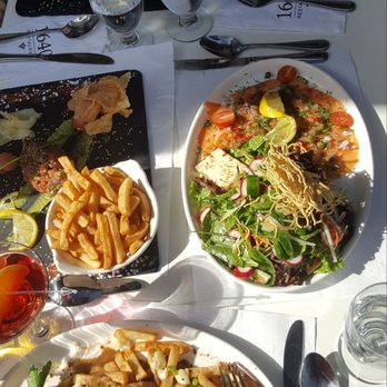 Bistro 1640 - Duck Confit poutine, Tuna Tartare, Tepid Duck Confit salad, Sole Fillet with snails, Smoke pork ribs - French Near Me - Quebec City, Quebec Bistro 1640 - Duck Confit poutine, Tuna Tartare, Tepid Duck Confit salad, Sole Fillet with snails, Smoke pork ribs - French Near Me - Quebec City, Quebec