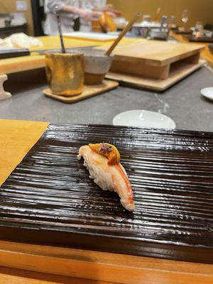 Sushi Suzuki by null