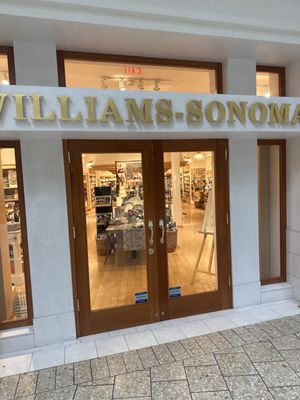 Williams-Sonoma by null