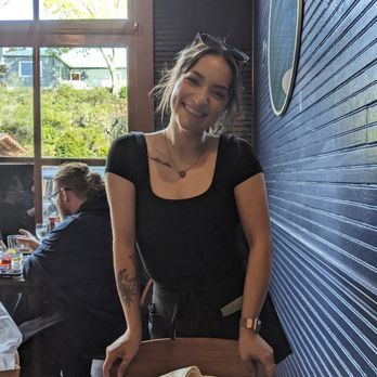 La Conner Seafood & Prime Rib - Our fabulous server and helpmate, Mikayela... - Seafood Near Me - La Conner, Washington
