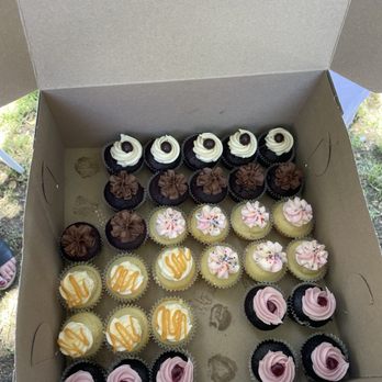 Enjoy Cupcakes - They looked so good that some were eaten before I was able to get a photo - Bakeries Near Me - Los Olivos, California