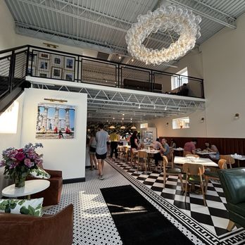 Cafe Amalia - Gorgeous inside area - Cafes Near Me - Kirkwood, Missouri