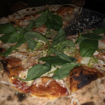 Lucali - pizza! - Pizza Near Me - Brooklyn, New York