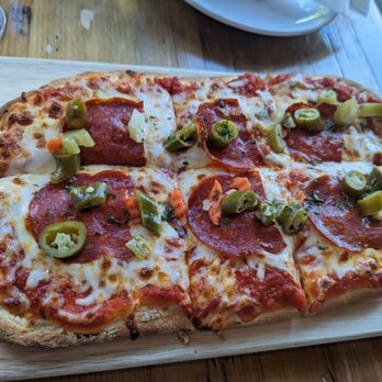 Verre Wine Bar - Salami flatbread - Wine Bars Near Me - Arlington, Virginia
