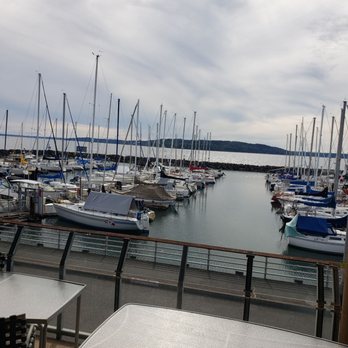 Anthony's HomePort - The Des Moines  Marina - Seafood Near Me - Des Moines, Washington