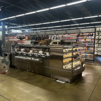 Erewhon - Grocery Near Me - Calabasas, California