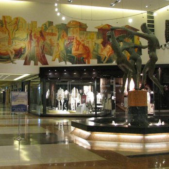 Place Versailles - Here's a fountain and a sculpture inside the mall. - Shopping Centers Near Me - Montreal, Quebec Place Versailles - Here's a fountain and a sculpture inside the mall. - Shopping Centers Near Me - Montreal, Quebec