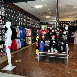 Inside the store iCustom