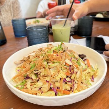 Cafe on 27 - Chinese chicken salad - Breakfast & Brunch Near Me - Topanga, California