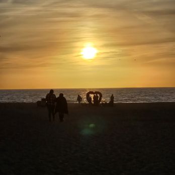Hermosa Cyclery - The sunset was awesome. - Bikes Near Me - Hermosa Beach, California Hermosa Cyclery - The sunset was awesome. - Bikes Near Me - Hermosa Beach, California
