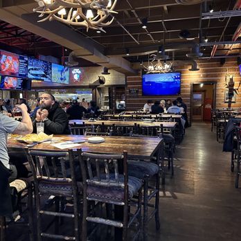 TWIN PEAKS - Updated July 2025 - 202 Photos & 166 Reviews - 3120 S Hwy