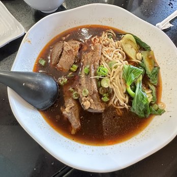 Thumbling - Braised beef noodle soup - Shanghainese Near Me - West Covina, California Thumbling - Braised beef noodle soup - Shanghainese Near Me - West Covina, California