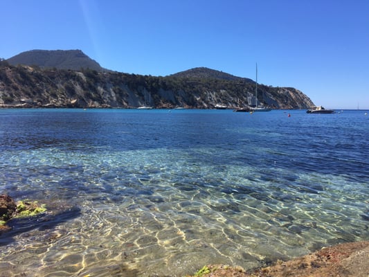 Cala d’Hort by null