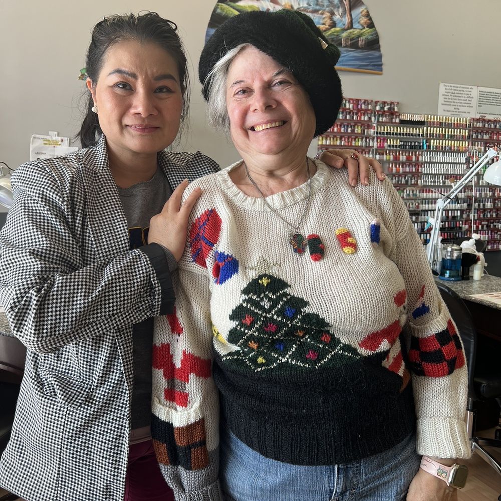 Nice Nails & Spa - Owner:Linh with customer - Nail Salons Near Me - Phoenix, Arizona Nice Nails & Spa - Owner:Linh with customer - Nail Salons Near Me - Phoenix, Arizona