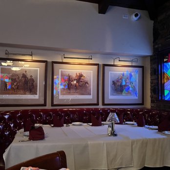 The Derby - Dining room - Steakhouses Near Me - Arcadia, California