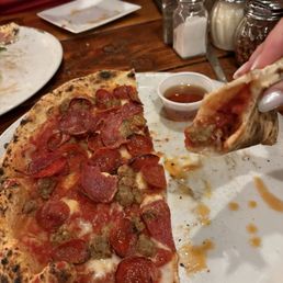 Carne pizza, YUM!
