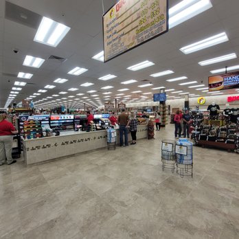 Buc-ee's - Gas Stations Near Me - Calhoun, Georgia