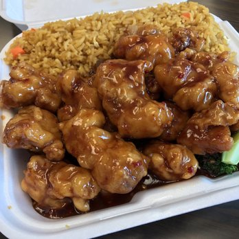 Green Tea - General Tso Chicken Lunch Special $5.80 w/drink. General Tso available Mon,Thur,Sat&Sun - Chinese Near Me - Green Bay, Wisconsin Green Tea - General Tso Chicken Lunch Special $5.80 w/drink. General Tso available Mon,Thur,Sat&Sun - Chinese Near Me - Green Bay, Wisconsin