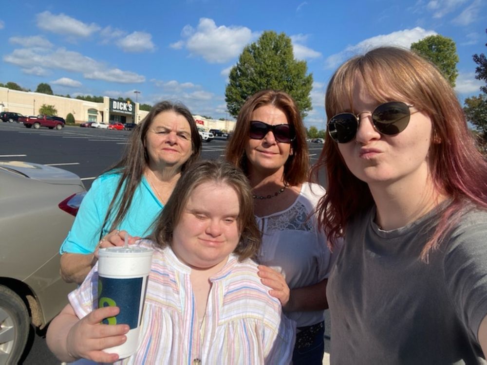 SPARKLES AND BUBBLES CLEANING LAUNDRY Statesville, North Carolina Laundry Services Phone