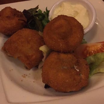 Robinsons Bar - Pubs Near Me - Belfast, BFS