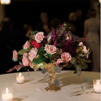 Blossoms on the Bricks - Blossoms on the Bricks Photo: http://melissaclairephotography.com/ - Florists Near Me - Fort Worth, Texas