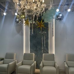 The DripPub IV Lounge