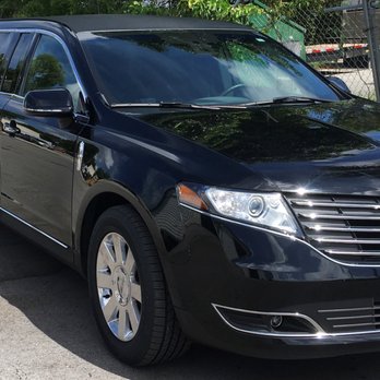 Dolphin Transportation Specialists - Beautiful 8 passenger custom limousine - Limos Near Me - Naples, Florida Dolphin Transportation Specialists - Beautiful 8 passenger custom limousine - Limos Near Me - Naples, Florida