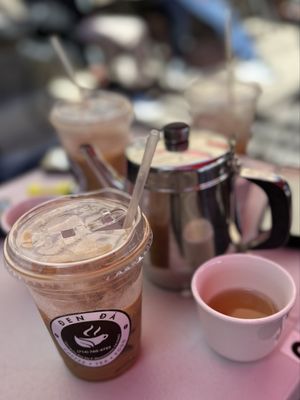 Den Da Coffee & Tea Restaurant by null