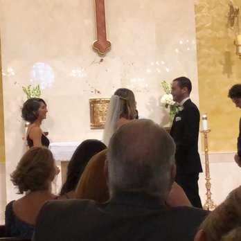 EAST - Beautiful bride and groom - Hotels Near Me - Miami, Florida EAST - Beautiful bride and groom - Hotels Near Me - Miami, Florida
