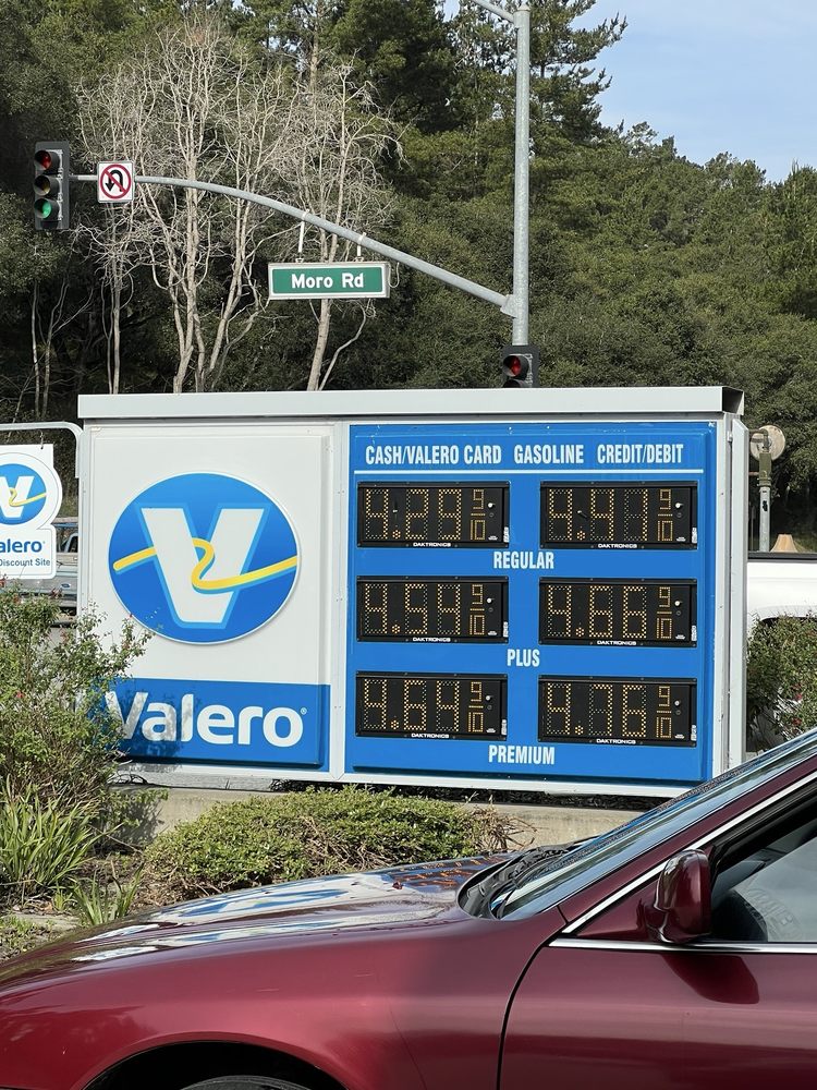 Prunedale Valero Logo