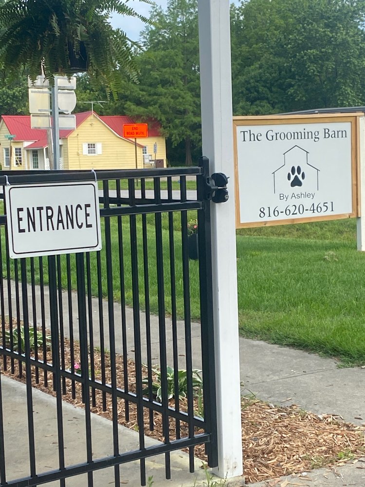 THE GROOMING BARN BY ASHLEY Updated August 2024 255 S Peculiar Dr