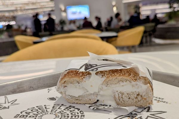 El Bagel by null