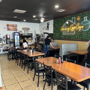 House of Eggs - Indoor view of tables. - Sandwiches Near Me - Colton, California House of Eggs - Indoor view of tables. - Sandwiches Near Me - Colton, California