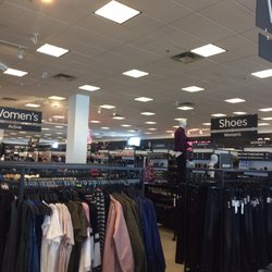 Saks OFF 5TH - Nice and organized with lots of lighting