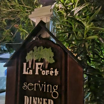 La Foret - Cute little sign by the parking lot - French Near Me - San Jose, California