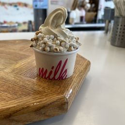 SOFT SERVE Toasted Marshmallow Cup SOFT SERVE Toasted Marshmallow Cup