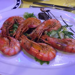 Grilled jumbo shrimp. (Gambas)