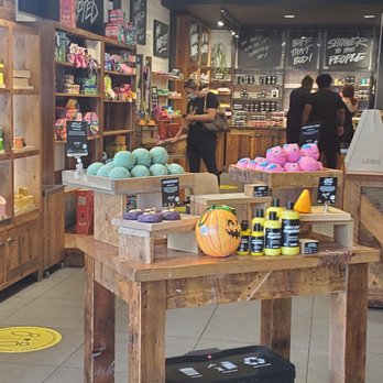 Lush Cosmetics - Cosmetics & Beauty Supply Near Me - New Orleans, Louisiana Lush Cosmetics - Cosmetics & Beauty Supply Near Me - New Orleans, Louisiana