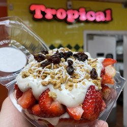 Tropical Paradise - Delicious, strawberries and cream Homemade cream