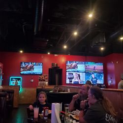 Carolina Wings & Rib House - Lots of TVs for gameday