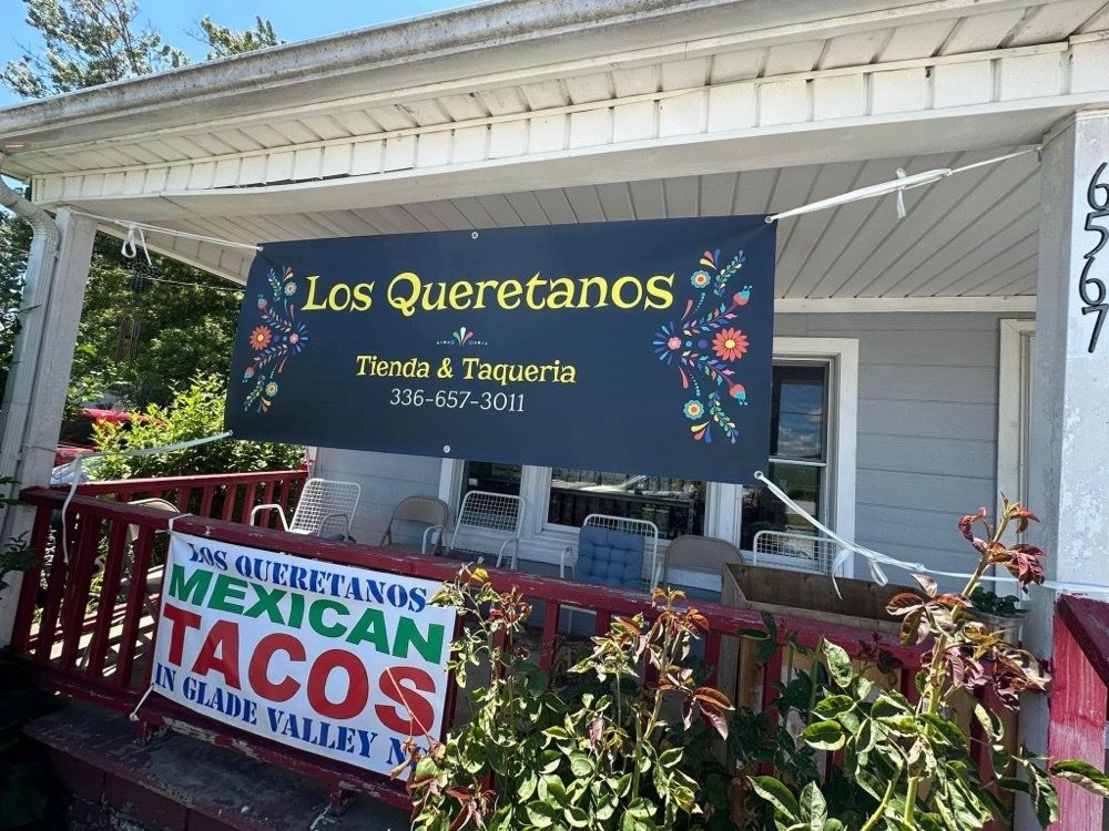 Los Queretanos Tienda & Taqueria Logo