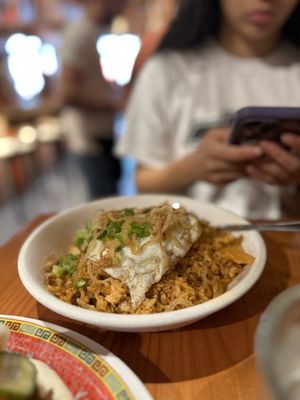 Mẹcha Noodle Bar by null