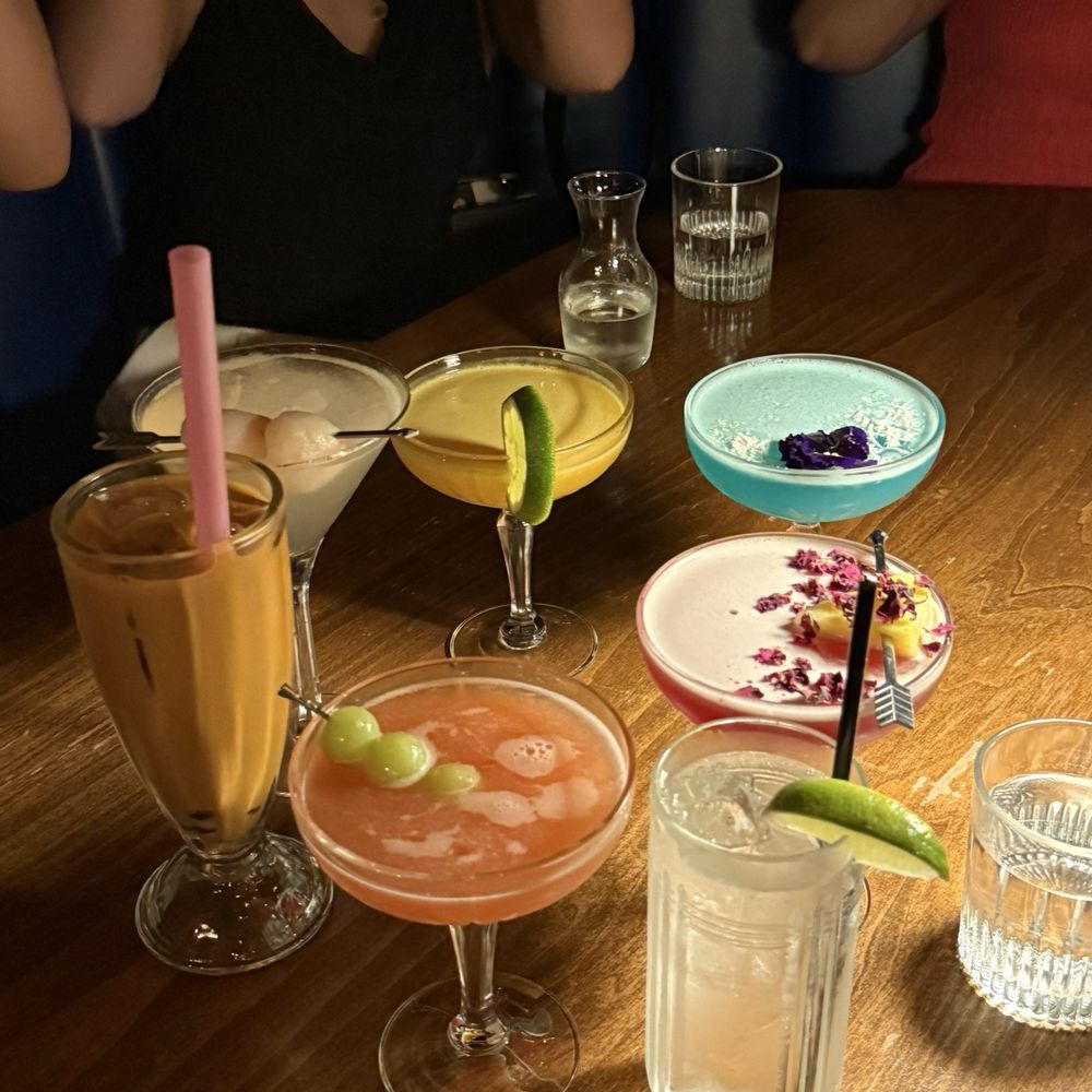 Cold Shoulder Bar - Cocktails - Whiskey Bars Near Me - Los Angeles, California Cold Shoulder Bar - Cocktails - Whiskey Bars Near Me - Los Angeles, California