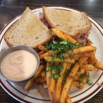 Sutter Buttes Brewing - Pastrami Rueben with Thai fries and extra dressing - Pubs Near Me - Yuba City, California Sutter Buttes Brewing - Pastrami Rueben with Thai fries and extra dressing - Pubs Near Me - Yuba City, California