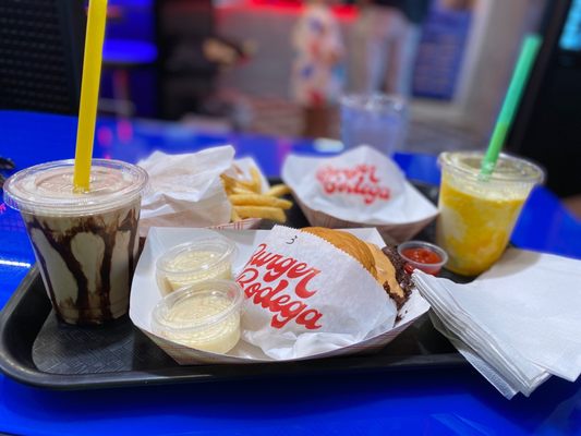 Burger Bodega by null